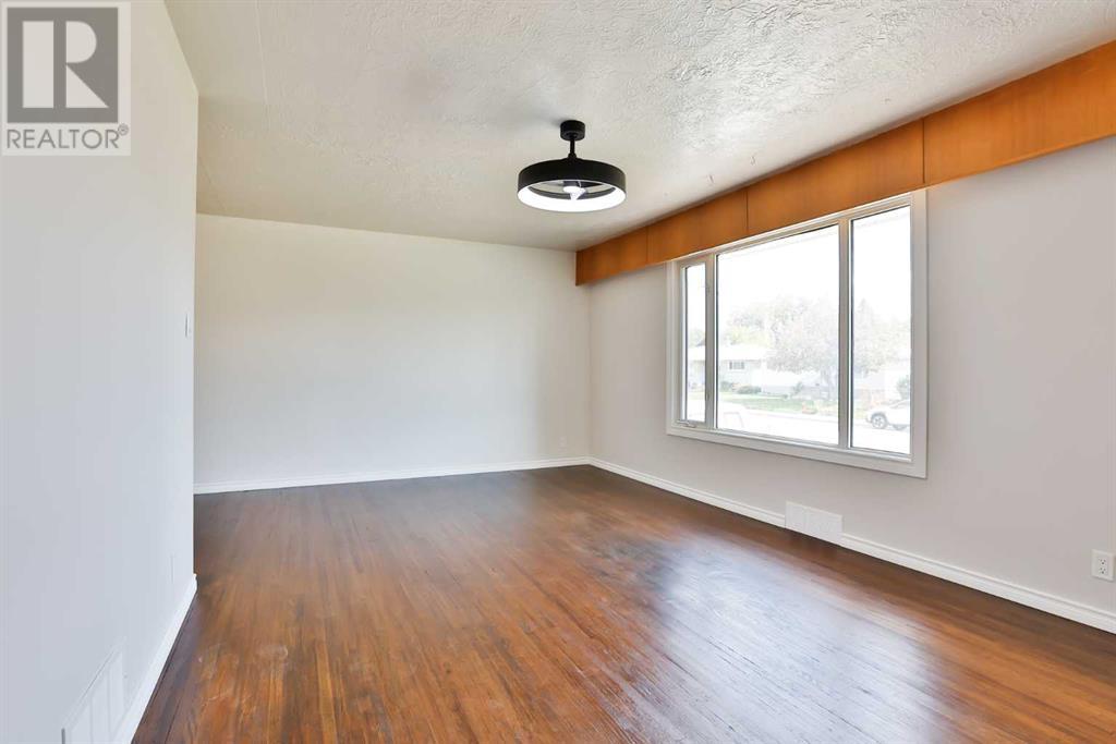 Property at 2123 9A Avenue S image 4