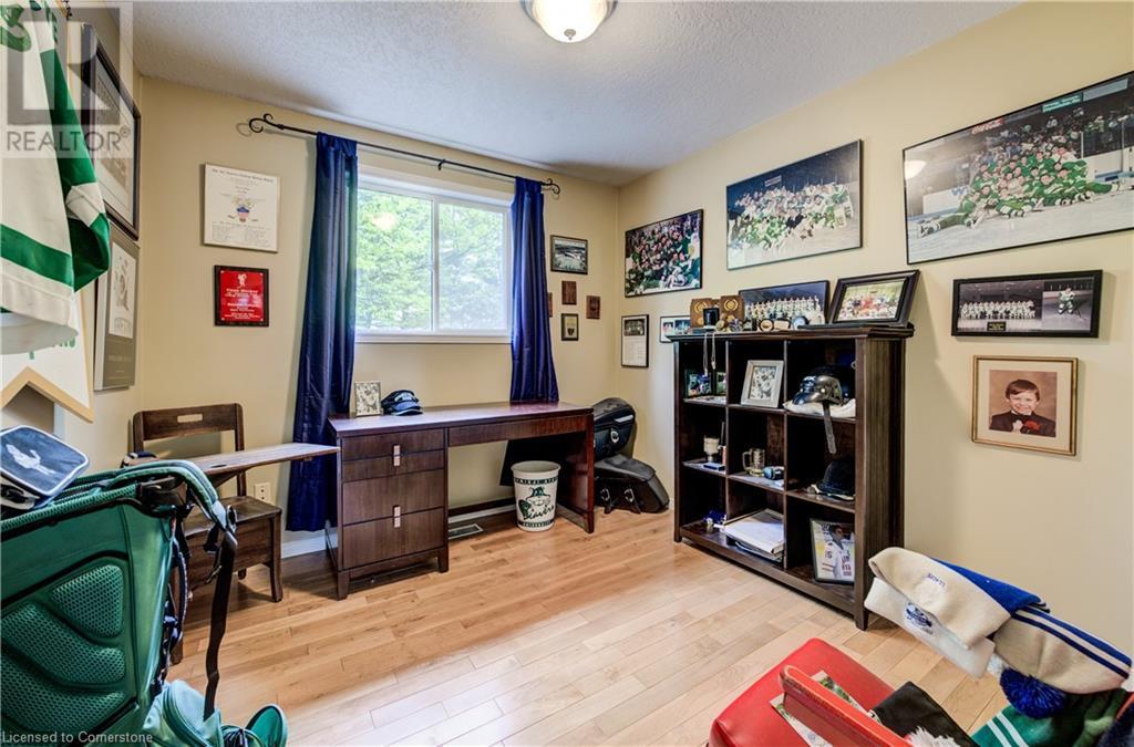 654 Inglis Falls Place, Waterloo, Ontario  N2V 2L4 - Photo 23 - 40730493