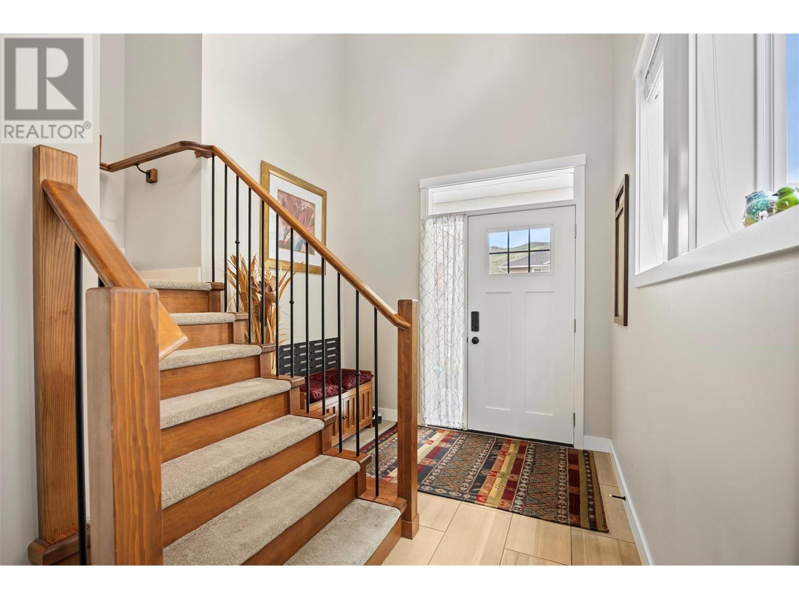 Property at 858 Palmer Place image 4