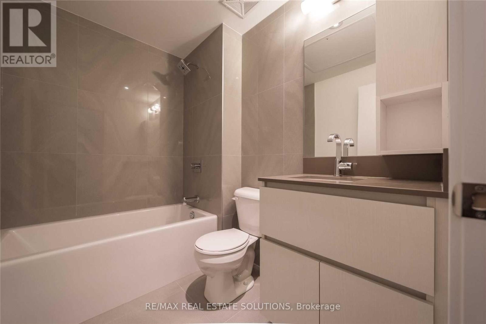 512 - 15 Baseball Place, Toronto, Ontario  M4M 0E6 - Photo 8 - E12026051