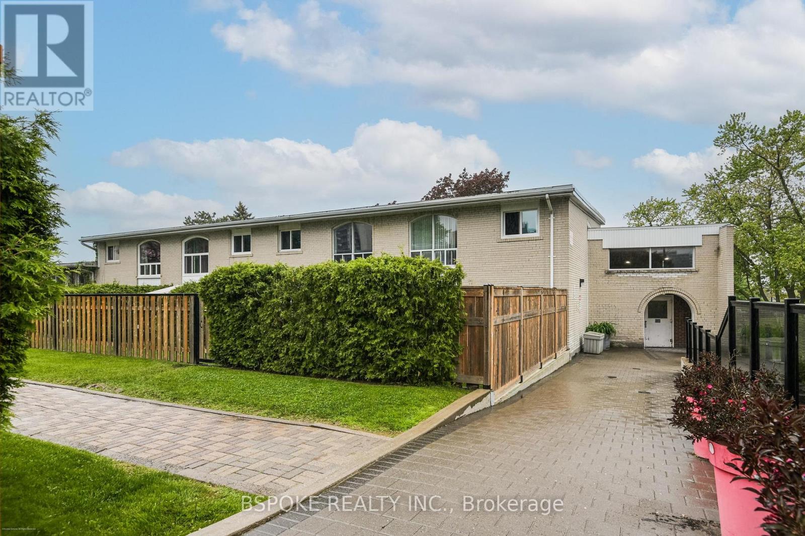 111 - 25 Esterbrooke Avenue, Toronto, Ontario  M2J 2C5 - Photo 2 - C12184093