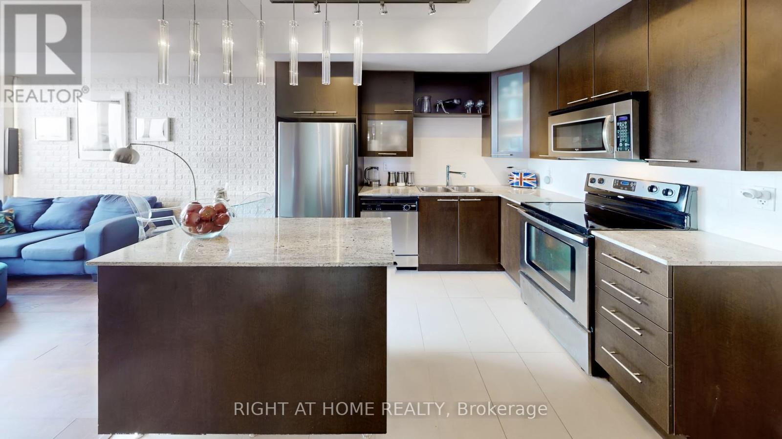 2604 - 500 Sherbourne Street, Toronto, Ontario  M4X 1L1 - Photo 14 - C12184106