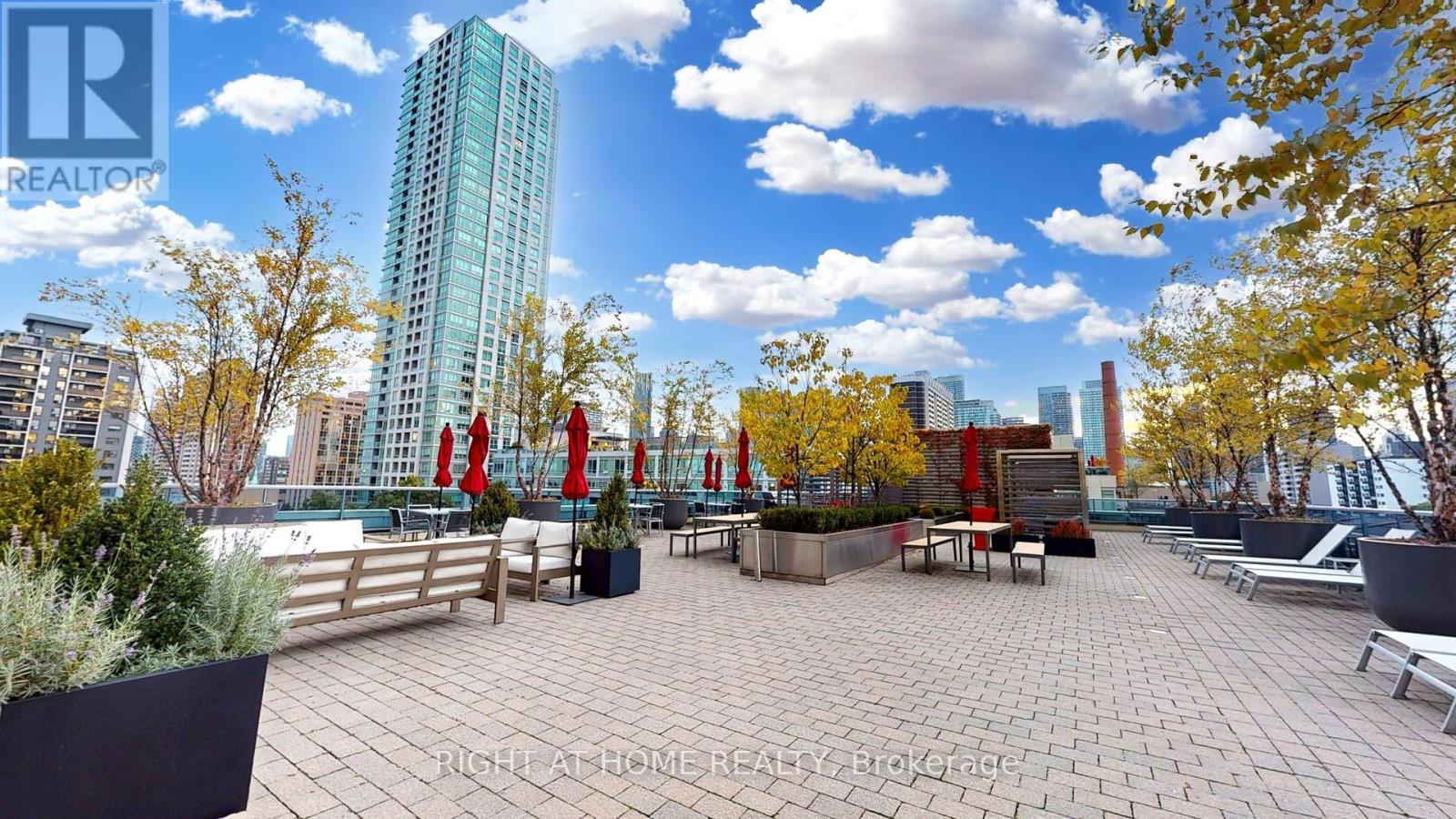 2604 - 500 Sherbourne Street, Toronto, Ontario  M4X 1L1 - Photo 40 - C12184106