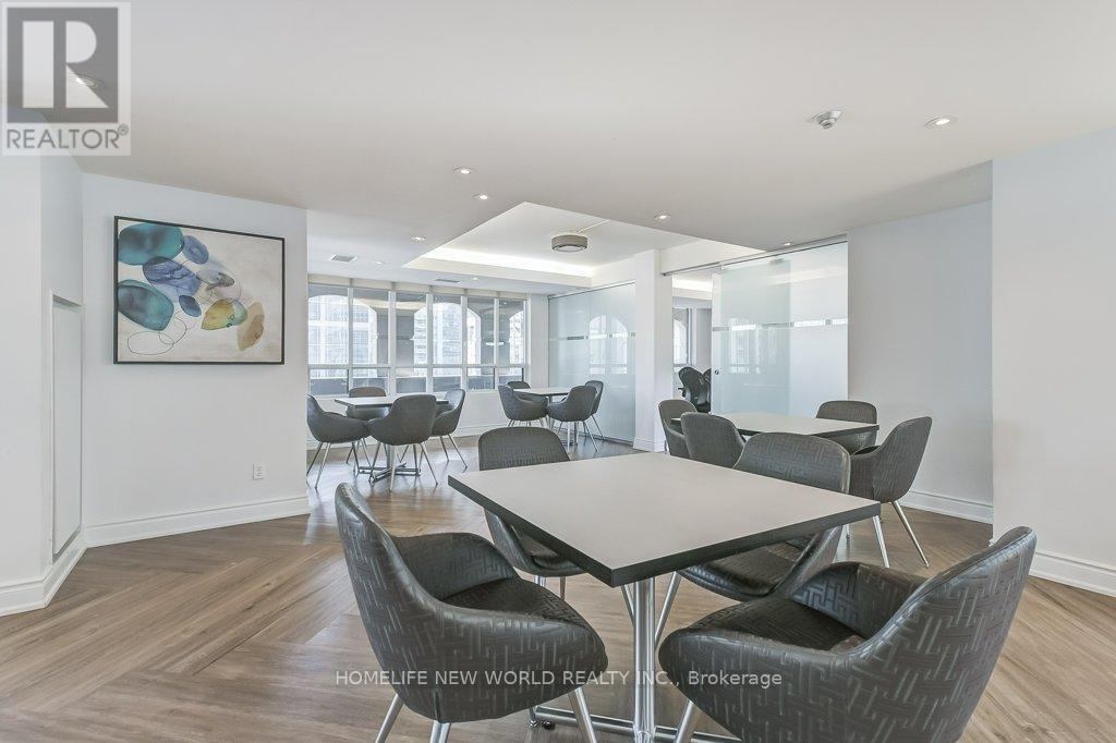 1520 - 140 Simcoe Street, Toronto, Ontario  M5H 4E9 - Photo 38 - C12184156