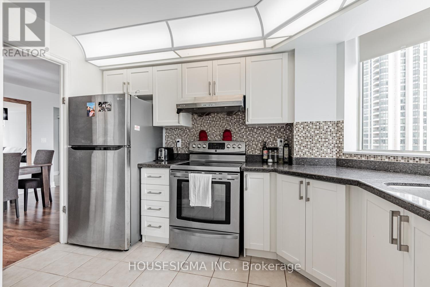 1702 - 5418 Yonge Street, Toronto, Ontario  M2N 6X4 - Photo 9 - C12184157