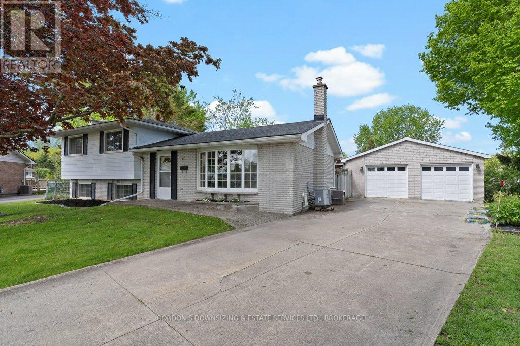 757 LOUIS COURT, kingston (south of taylor-kidd blvd), Ontario