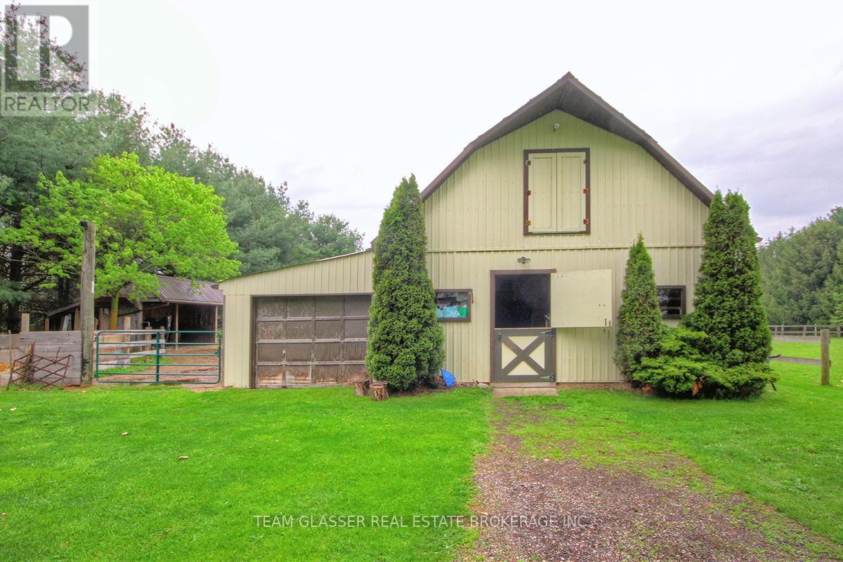 8200 Falconbridge Drive, Strathroy-Caradoc, Ontario  N0L 1W0 - Photo 28 - X12184218