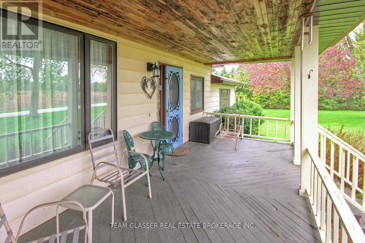 8200 Falconbridge Drive, Strathroy-Caradoc, Ontario  N0L 1W0 - Photo 3 - X12184218