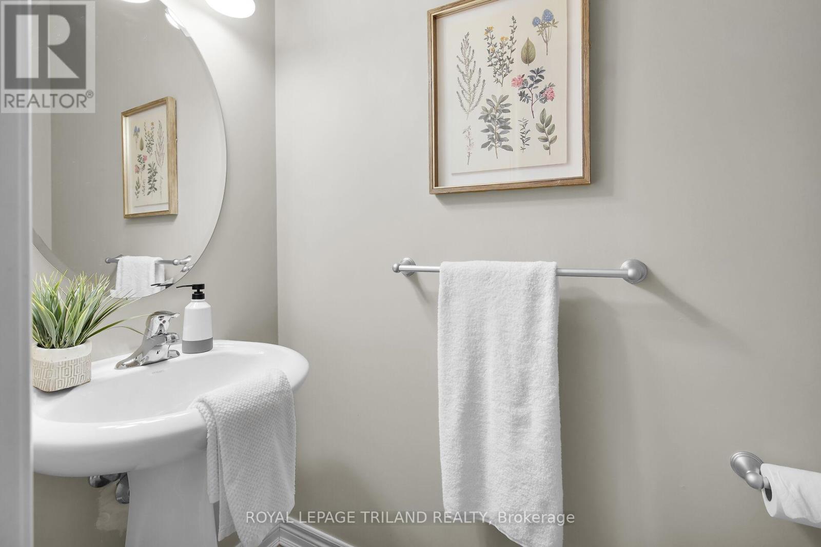 30 Willard Crescent, Middlesex Centre, Ontario  N0L 1R0 - Photo 15 - X12184255