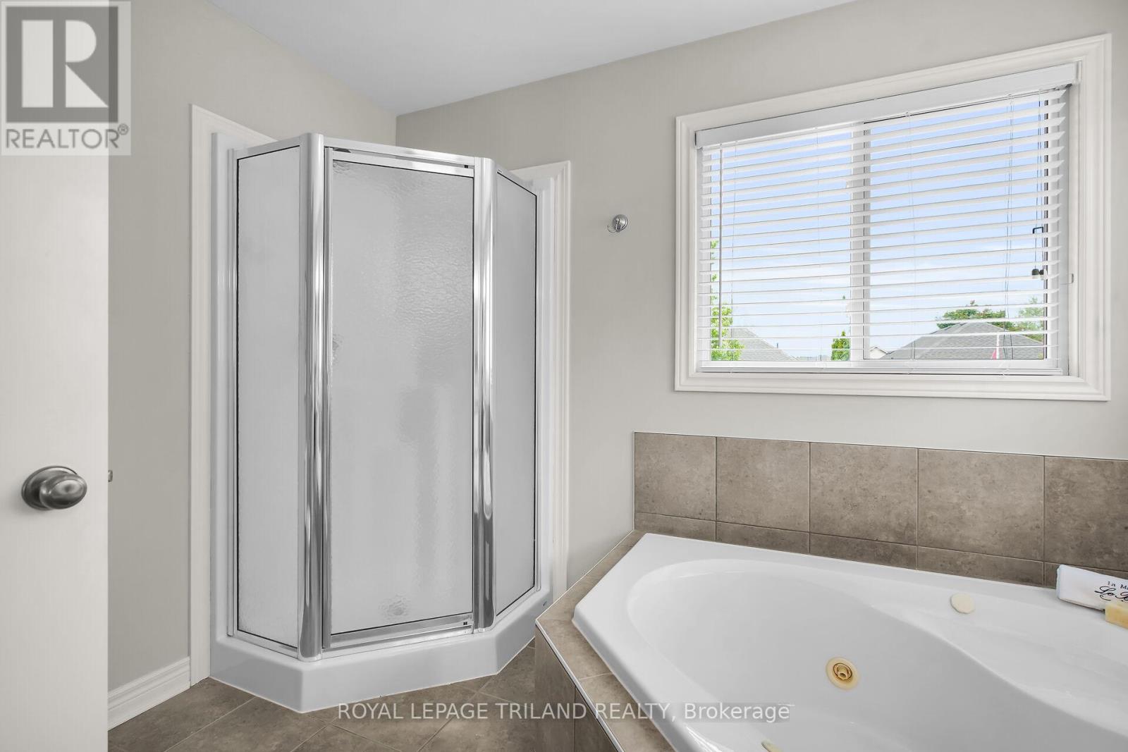 30 Willard Crescent, Middlesex Centre, Ontario  N0L 1R0 - Photo 23 - X12184255