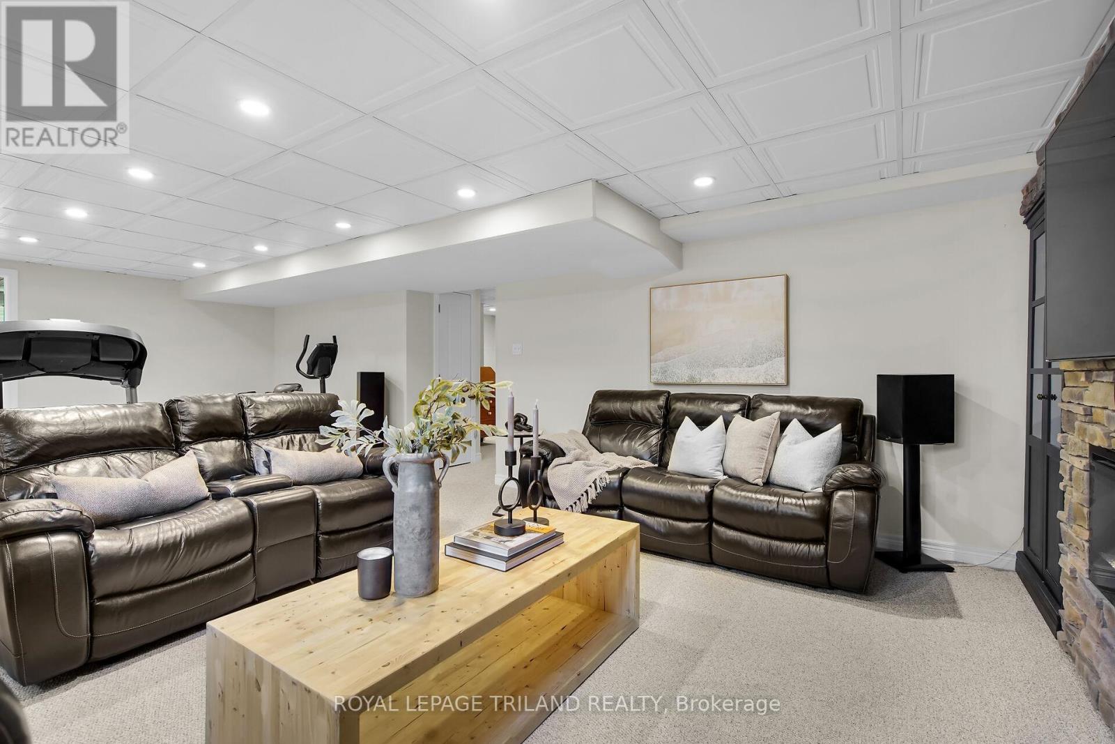 30 Willard Crescent, Middlesex Centre, Ontario  N0L 1R0 - Photo 26 - X12184255