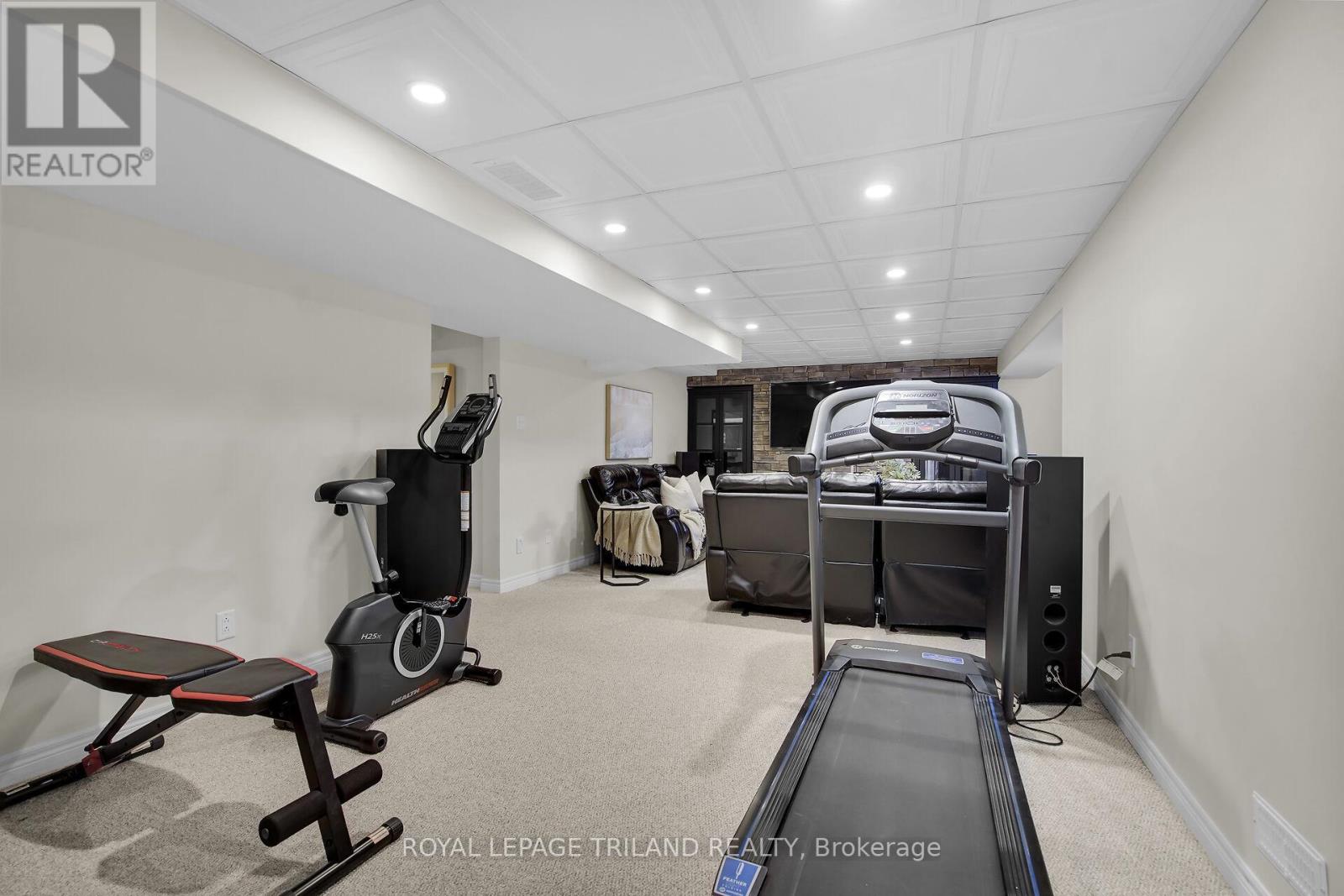 30 Willard Crescent, Middlesex Centre, Ontario  N0L 1R0 - Photo 27 - X12184255
