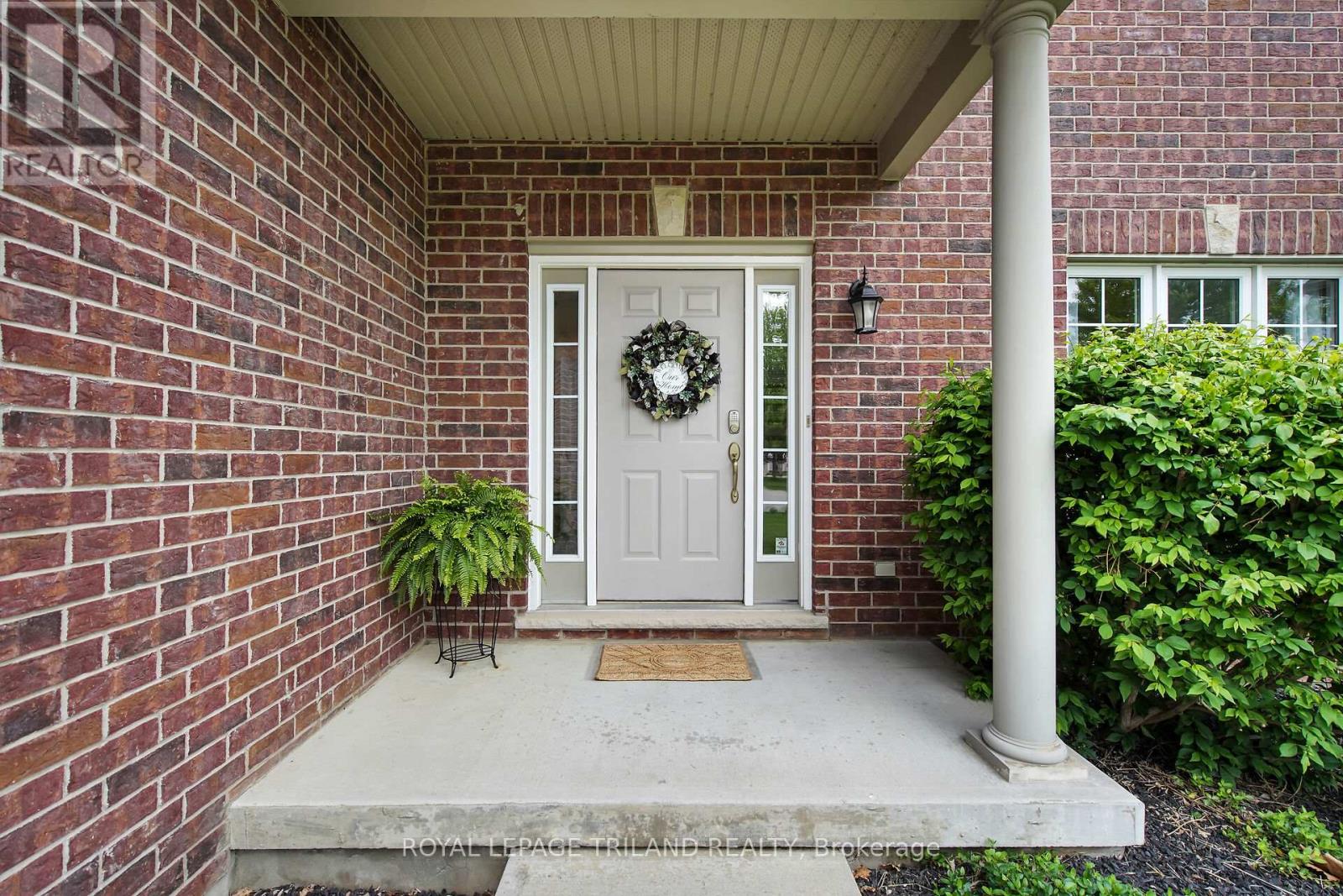30 Willard Crescent, Middlesex Centre, Ontario  N0L 1R0 - Photo 3 - X12184255