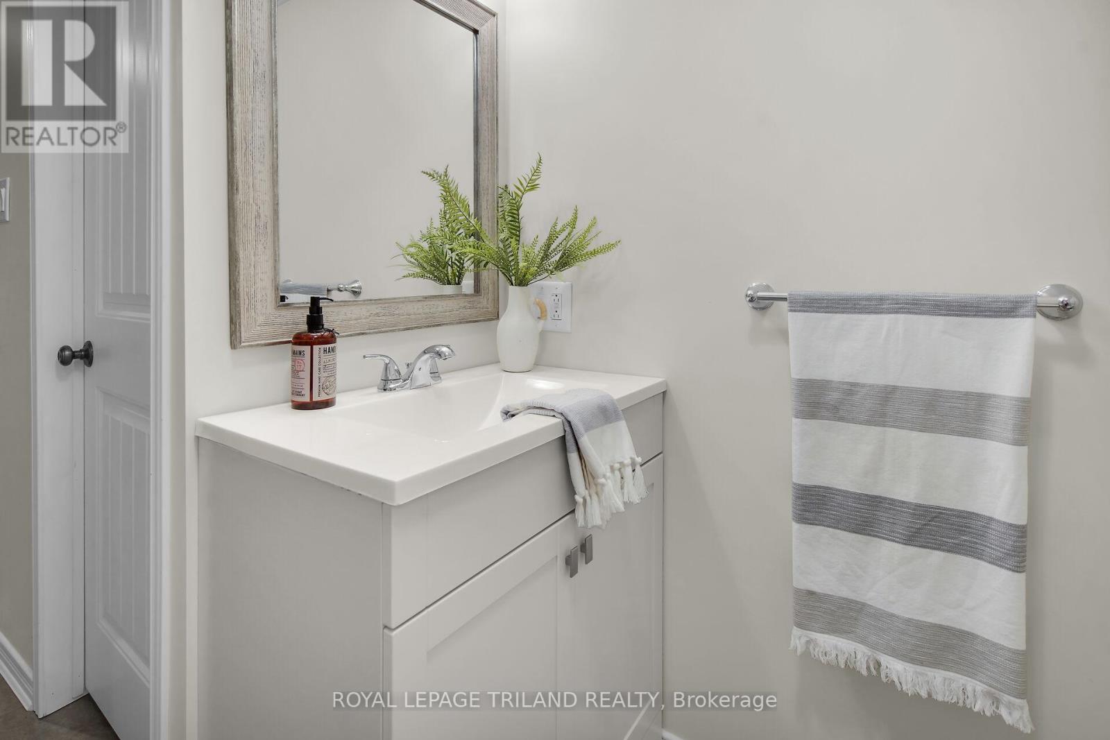 30 Willard Crescent, Middlesex Centre, Ontario  N0L 1R0 - Photo 30 - X12184255