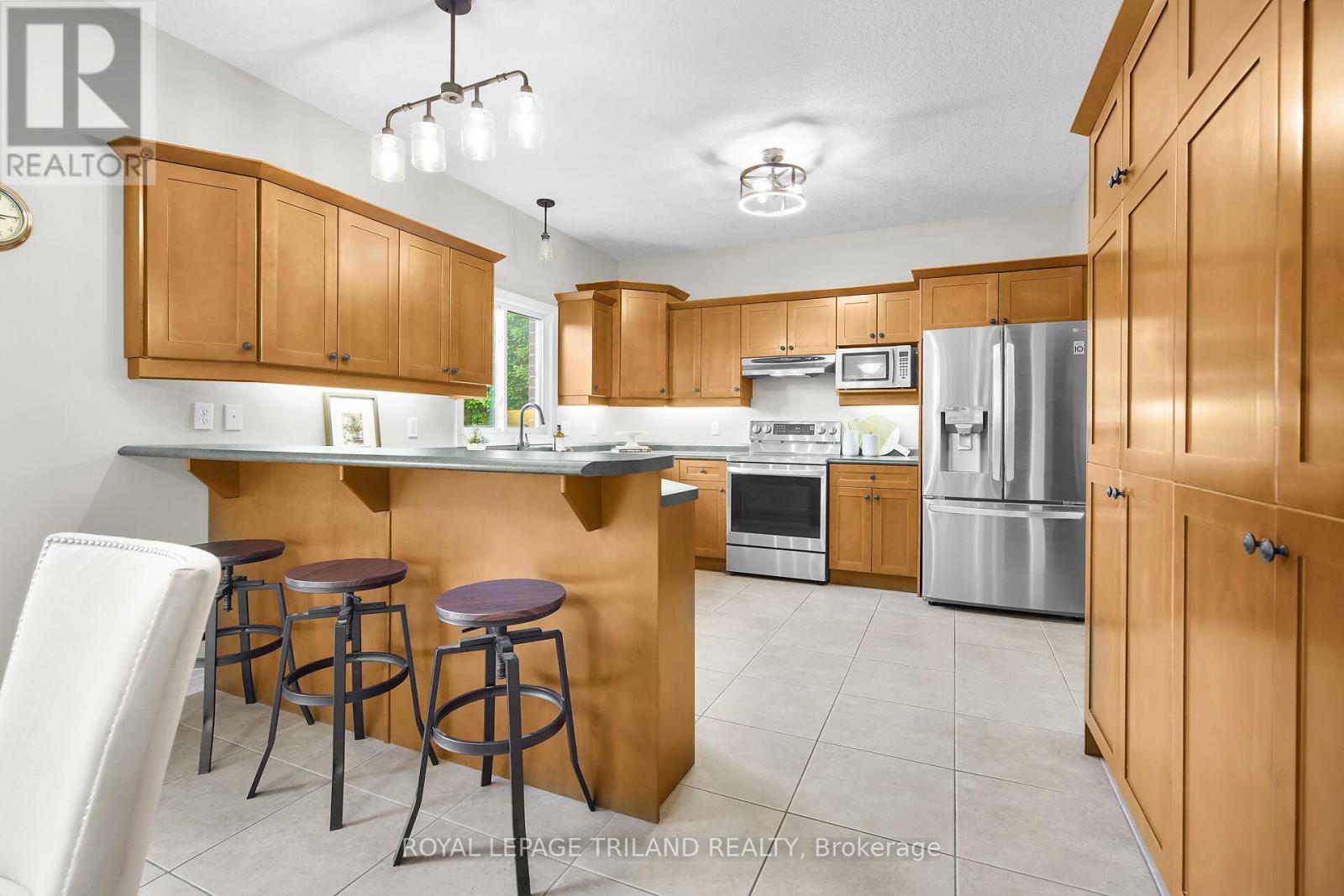 30 Willard Crescent, Middlesex Centre, Ontario  N0L 1R0 - Photo 6 - X12184255