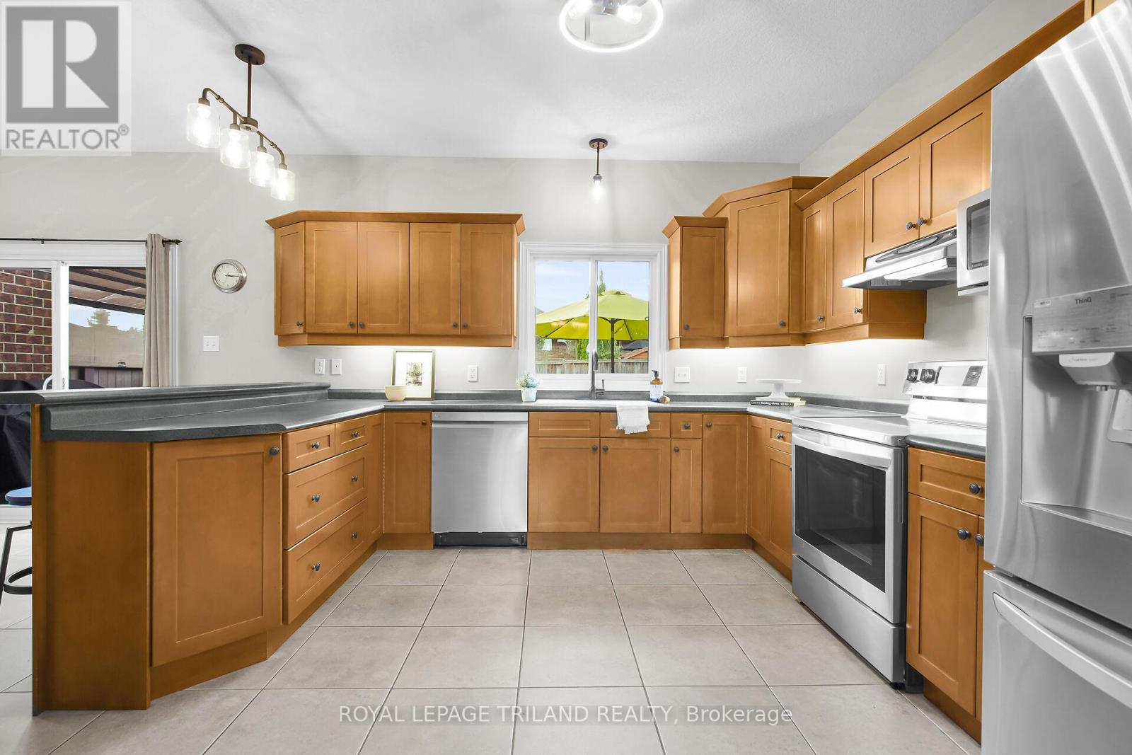 30 Willard Crescent, Middlesex Centre, Ontario  N0L 1R0 - Photo 7 - X12184255