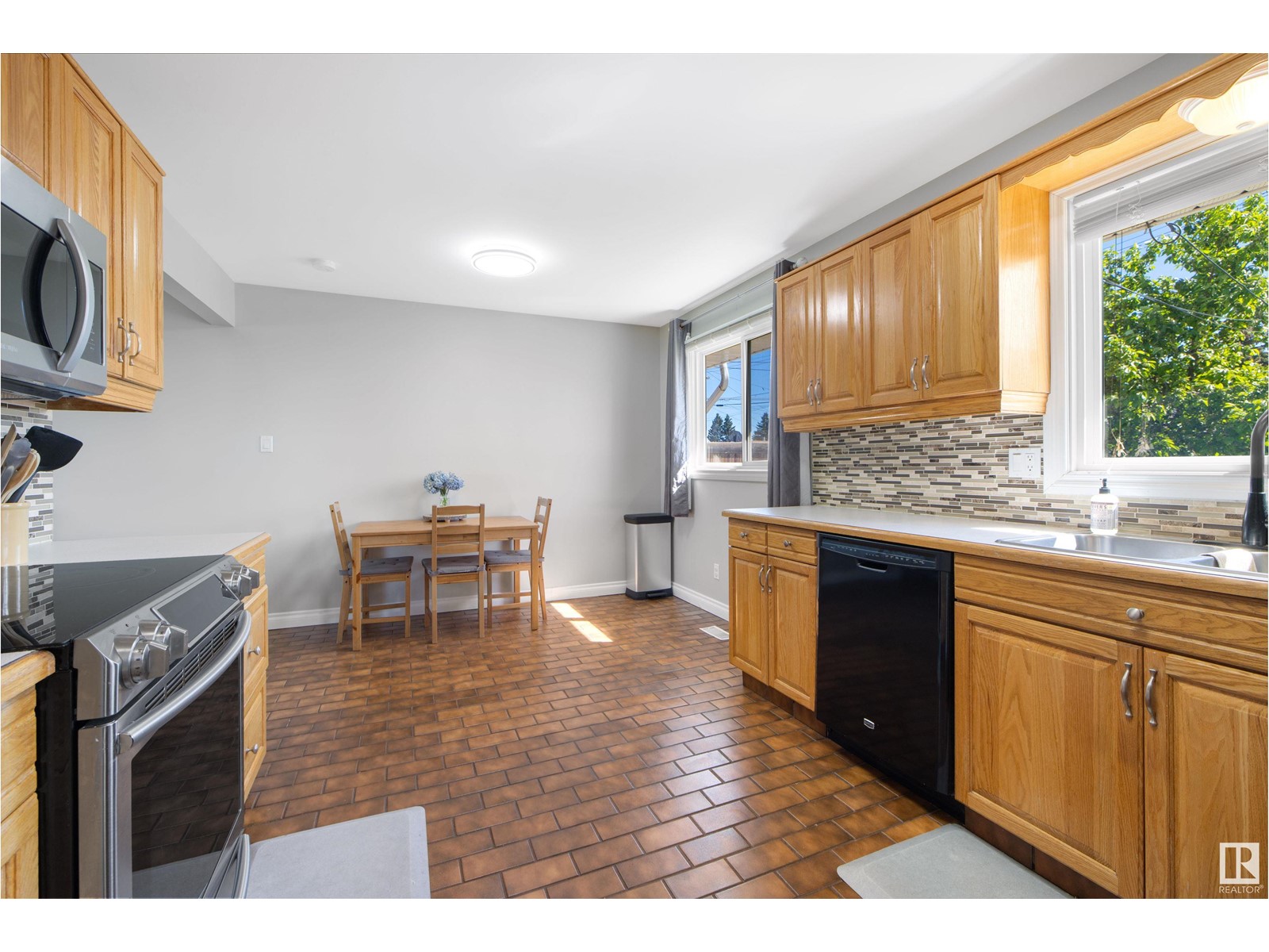 13215 72 St Nw, Edmonton, Alberta  T5C 0R1 - Photo 7 - E4439404