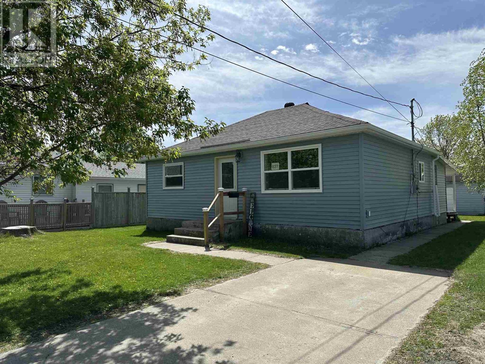 637 Thompson St, Fort Frances, Ontario  P9A 2W6 - Photo 1 - TB250901