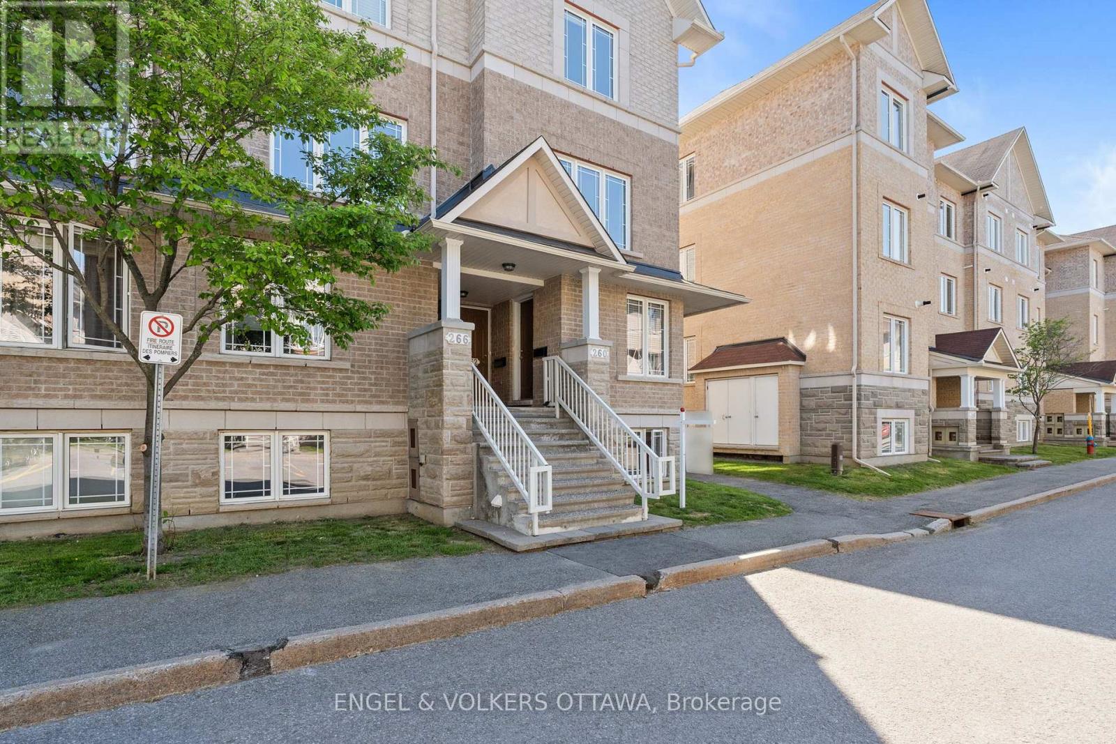 Property at 262 PASEO PRIVATE image 3