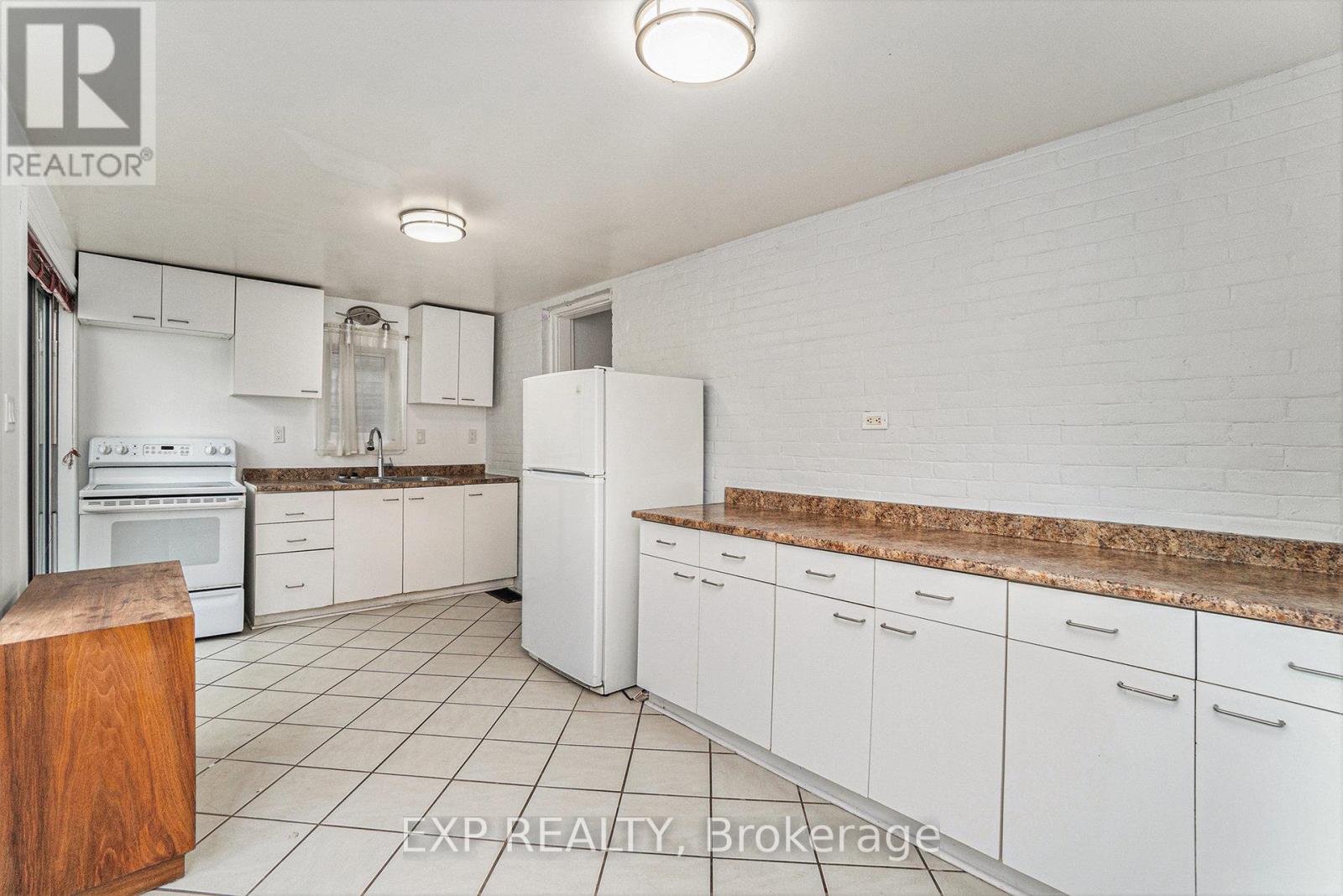 350 Fifth Avenue, Ottawa, Ontario  K1S 2N8 - Photo 8 - X12184247