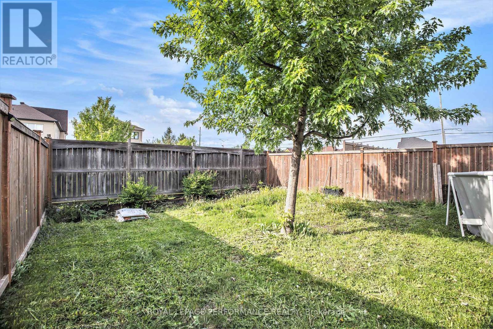 106 Sweetvalley Drive, Ottawa, Ontario  K4A 1A4 - Photo 24 - X12184270
