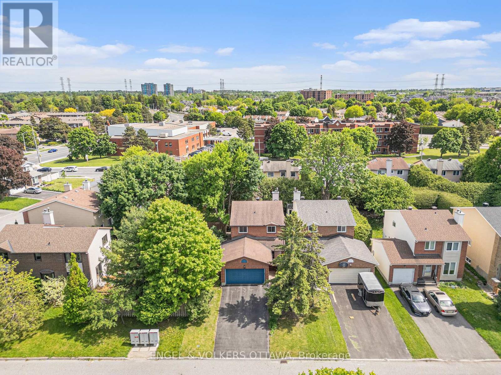 14 Farm Gate Crescent, Ottawa, Ontario  K2E 7N7 - Photo 26 - X12184333