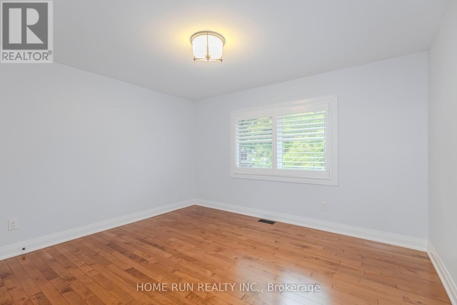 276 Crocus Avenue, Ottawa, Ontario  K1H 6E9 - Photo 33 - X12184360