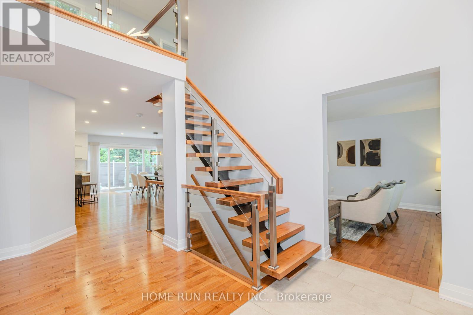 276 Crocus Avenue, Ottawa, Ontario  K1H 6E9 - Photo 5 - X12184360