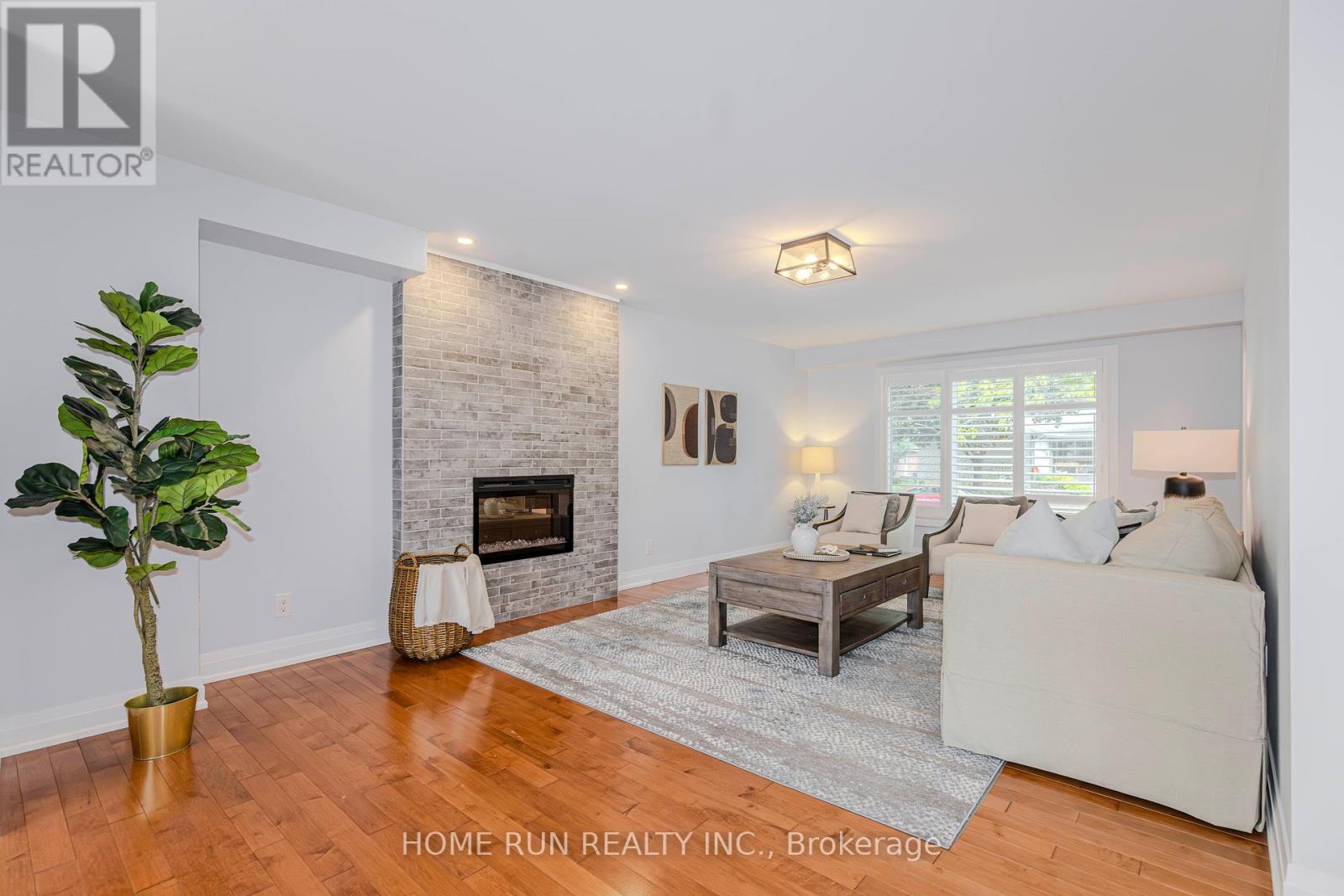 276 Crocus Avenue, Ottawa, Ontario  K1H 6E9 - Photo 6 - X12184360