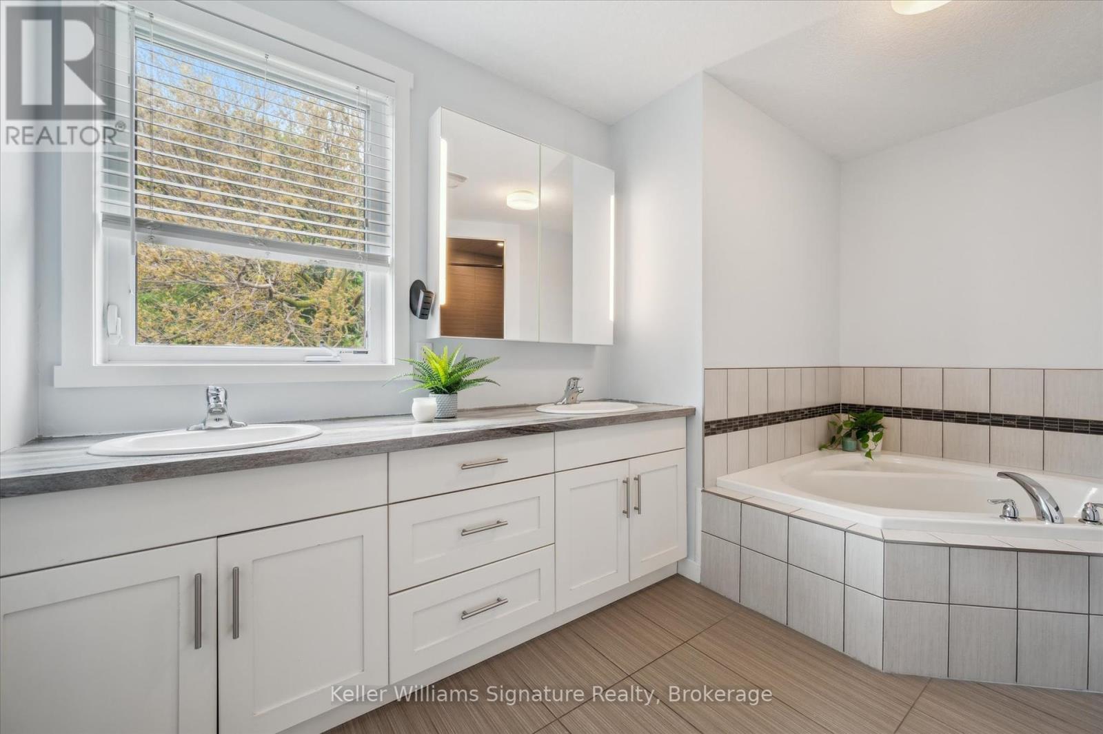 2 - 487 East Avenue E, Kitchener, Ontario  N2H 0A8 - Photo 16 - X12184213