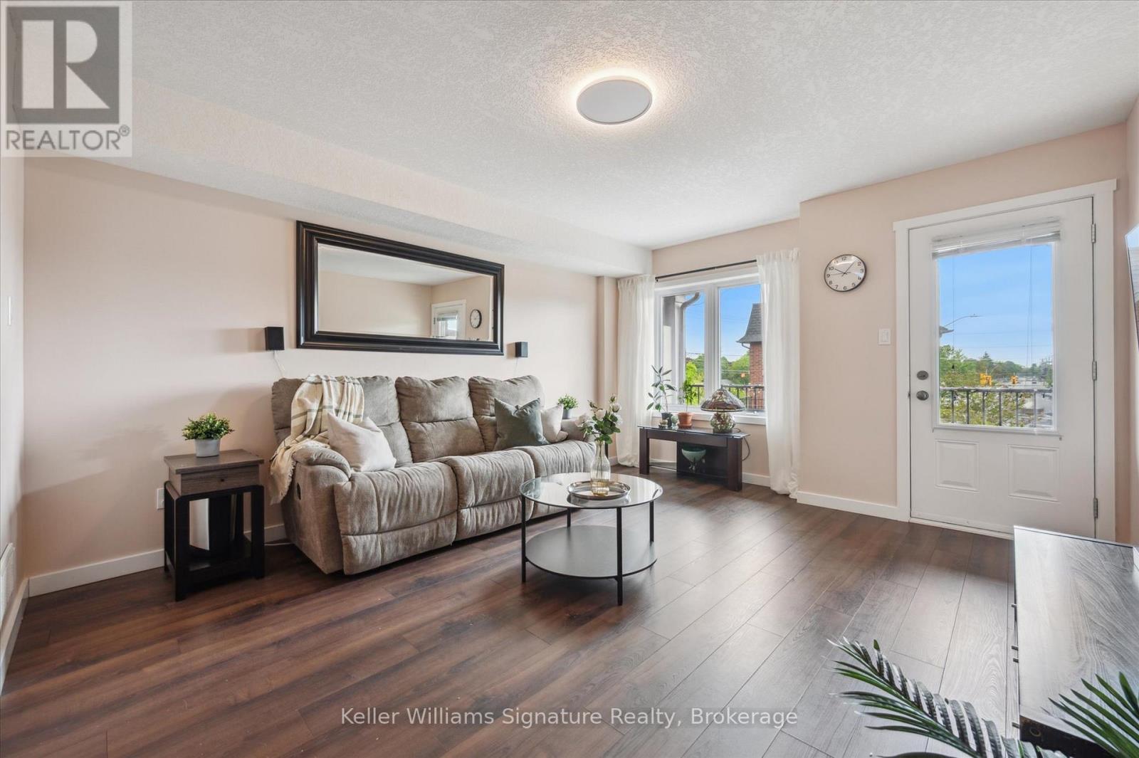 2 - 487 East Avenue E, Kitchener, Ontario  N2H 0A8 - Photo 6 - X12184213