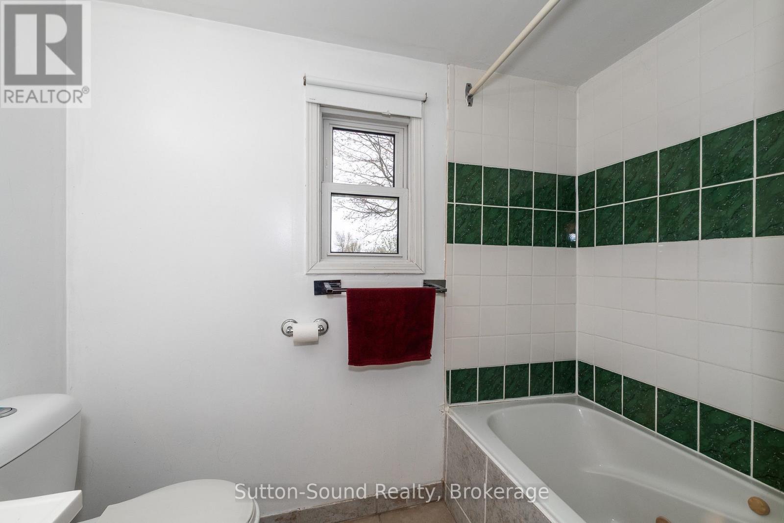 776225 Highway 10 Highway, Chatsworth, Ontario  N0H 1C0 - Photo 10 - X12136311