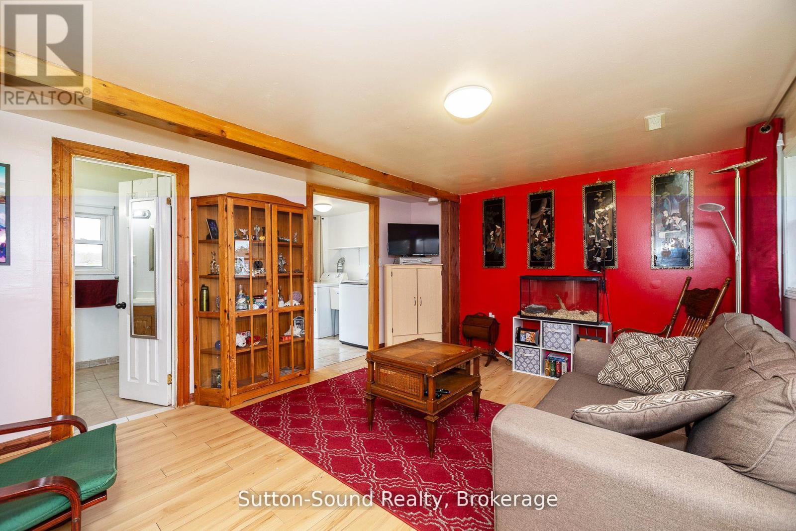 776225 Highway 10 Highway, Chatsworth, Ontario  N0H 1C0 - Photo 5 - X12136311