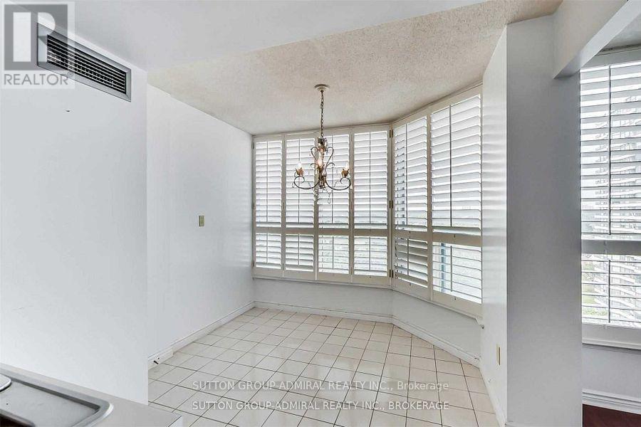 1101 - 7300 Yonge Street, Vaughan, Ontario  L4J 7Y6 - Photo 11 - N12184108