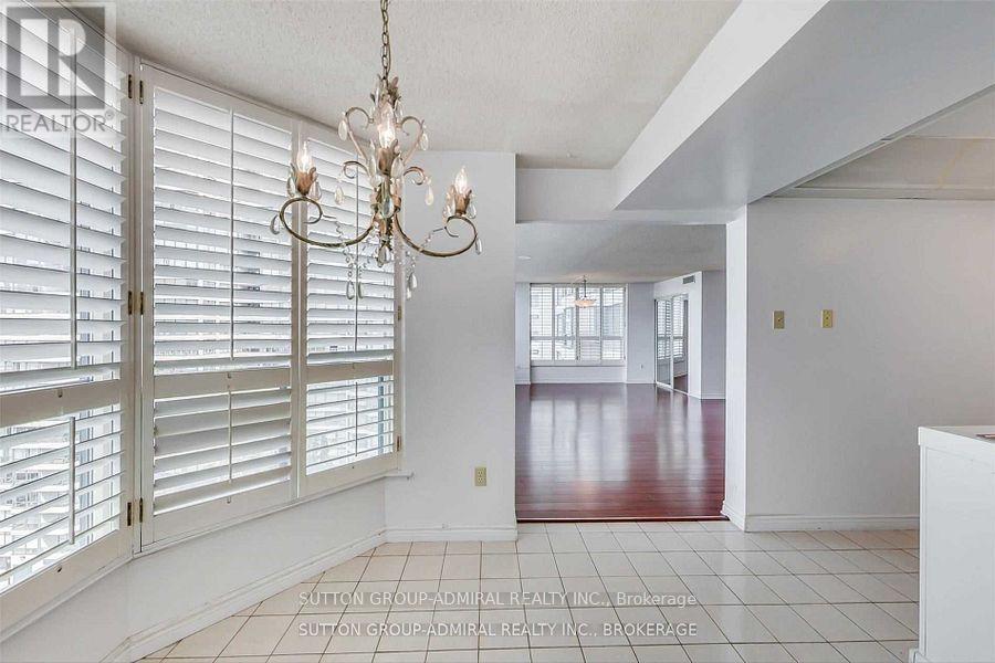 1101 - 7300 Yonge Street, Vaughan, Ontario  L4J 7Y6 - Photo 13 - N12184108