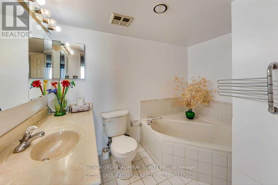 1101 - 7300 Yonge Street, Vaughan, Ontario  L4J 7Y6 - Photo 17 - N12184108