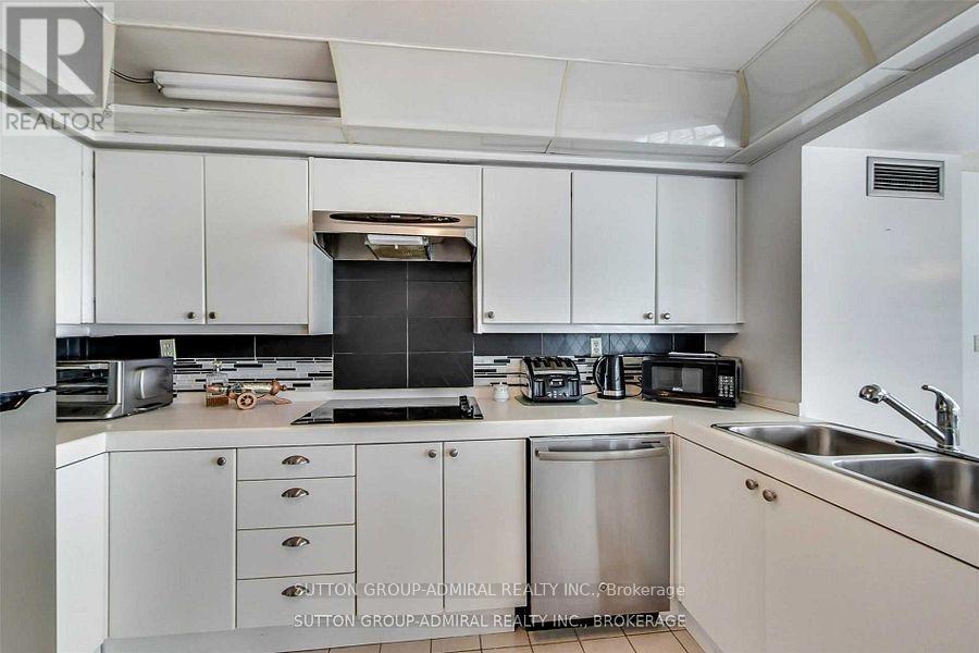 1101 - 7300 Yonge Street, Vaughan, Ontario  L4J 7Y6 - Photo 9 - N12184108