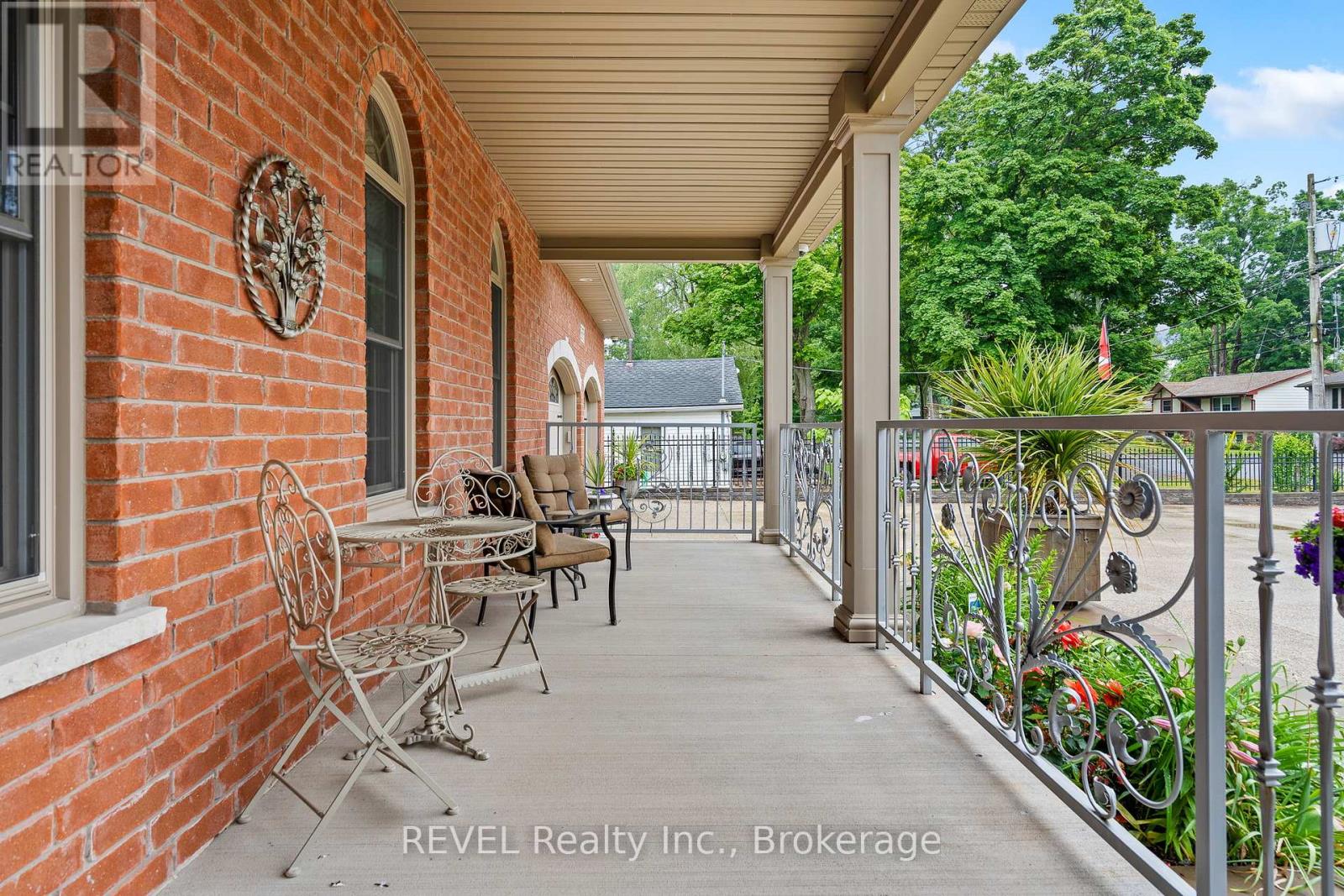 3676 Rebstock Road, Fort Erie, Ontario  L0S 1B0 - Photo 2 - X12184212