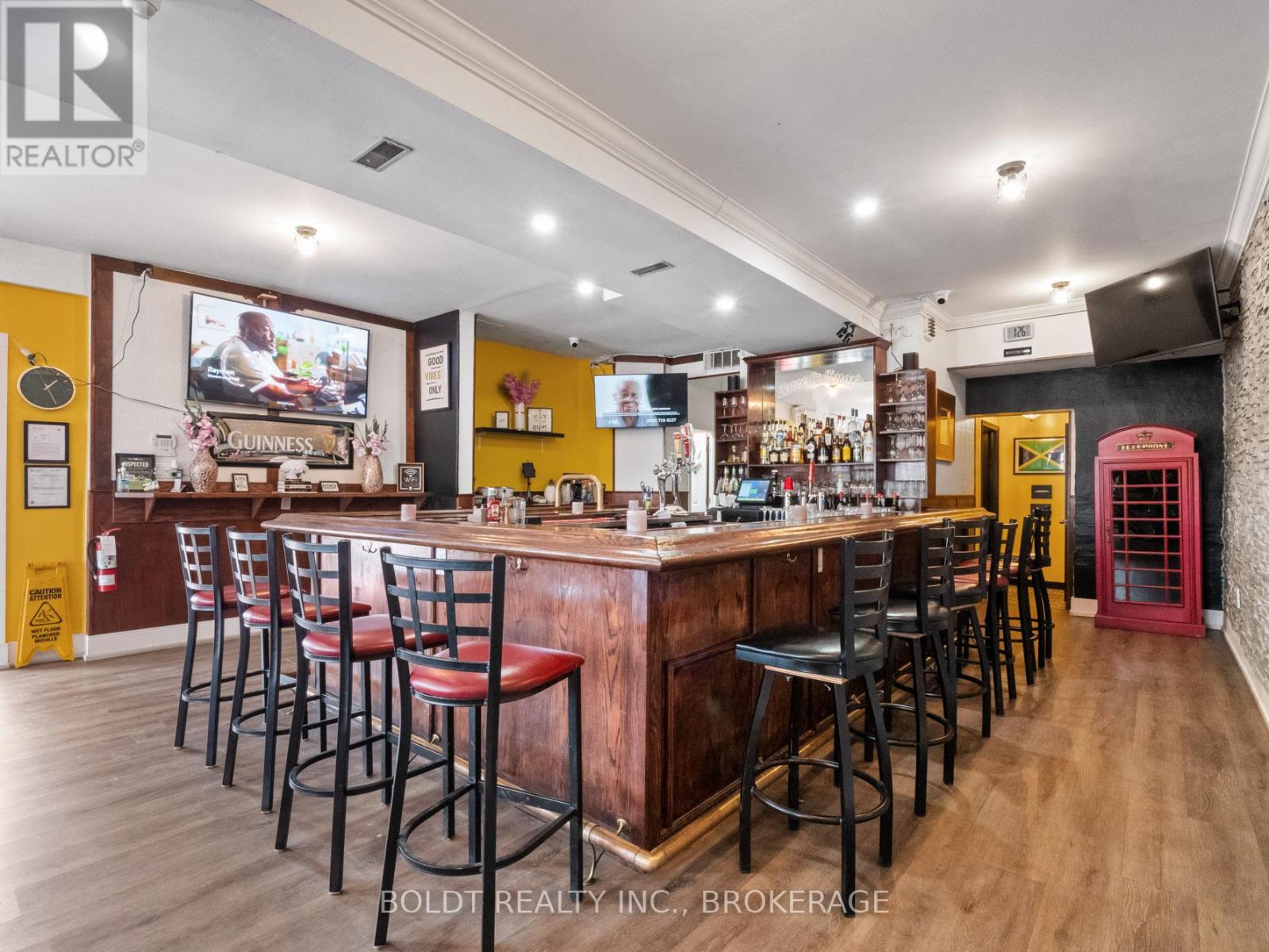 7891 Portage Road, Niagara Falls (Chippawa), Ontario  L2G 5Y7 - Photo 11 - X12184232