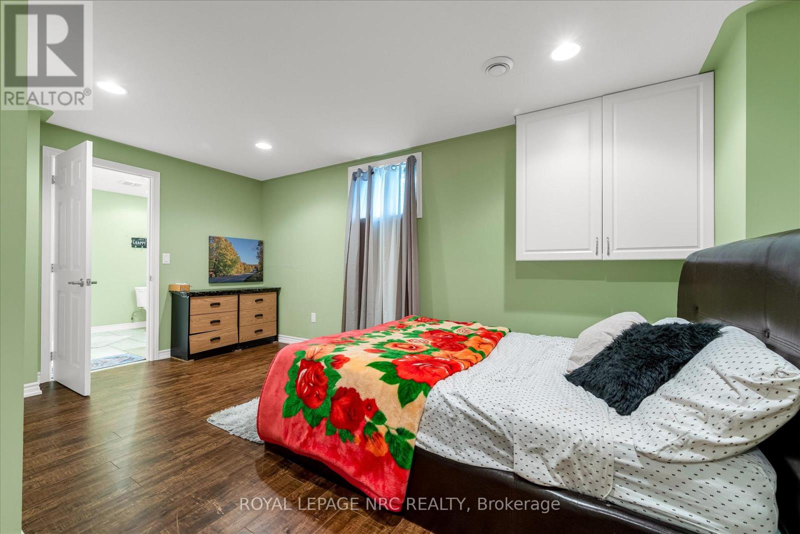 9 Cooper Court, Pelham, Ontario  L0S 1E4 - Photo 42 - X12184288