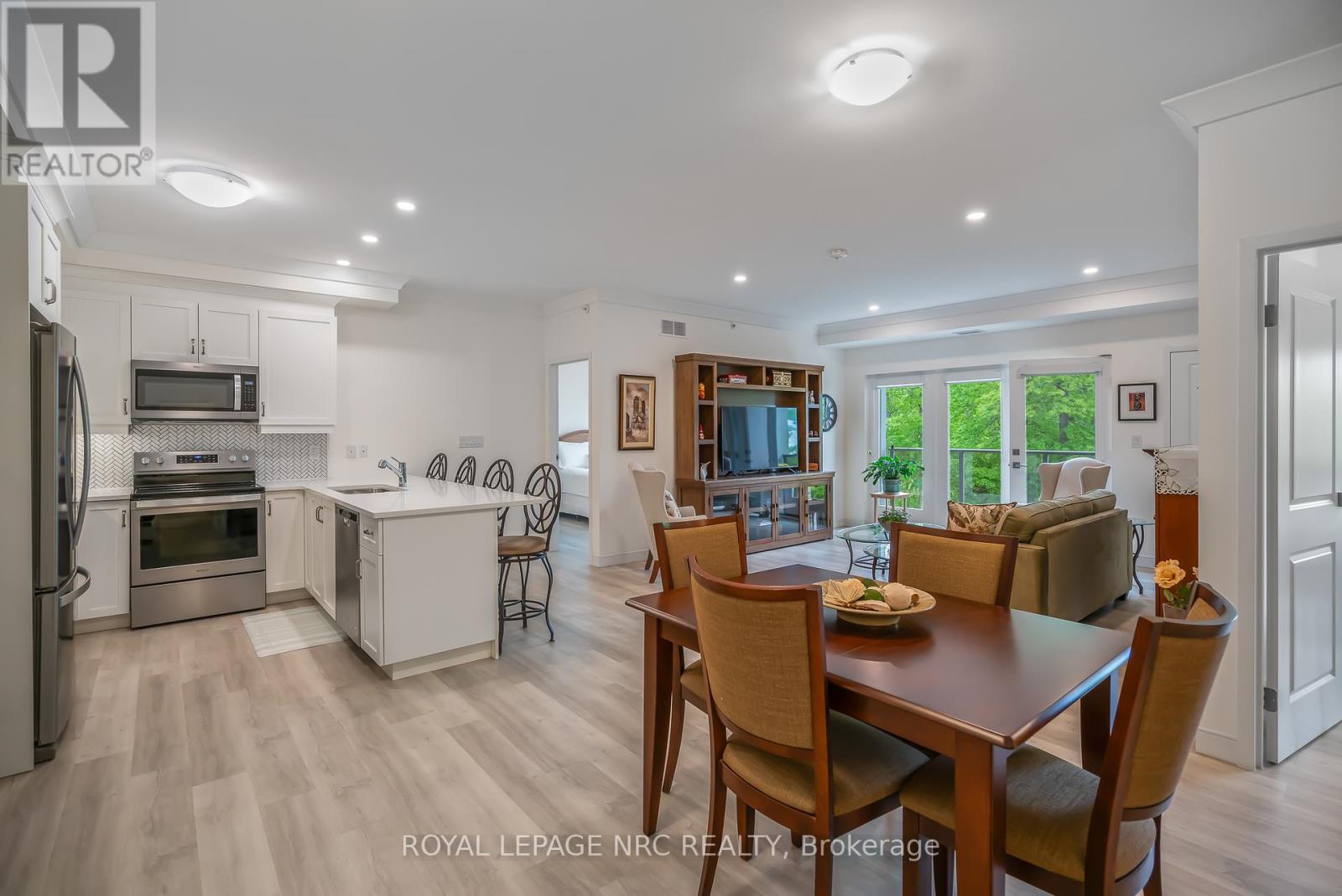 401 - 105 Vansickle Road, St. Catharines, Ontario  L2S 0G4 - Photo 10 - X12184291