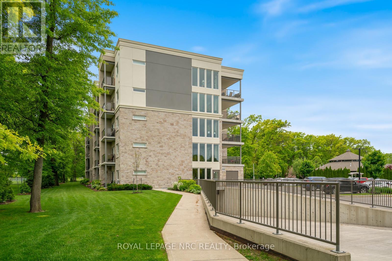 401 - 105 Vansickle Road, St. Catharines, Ontario  L2S 0G4 - Photo 3 - X12184291