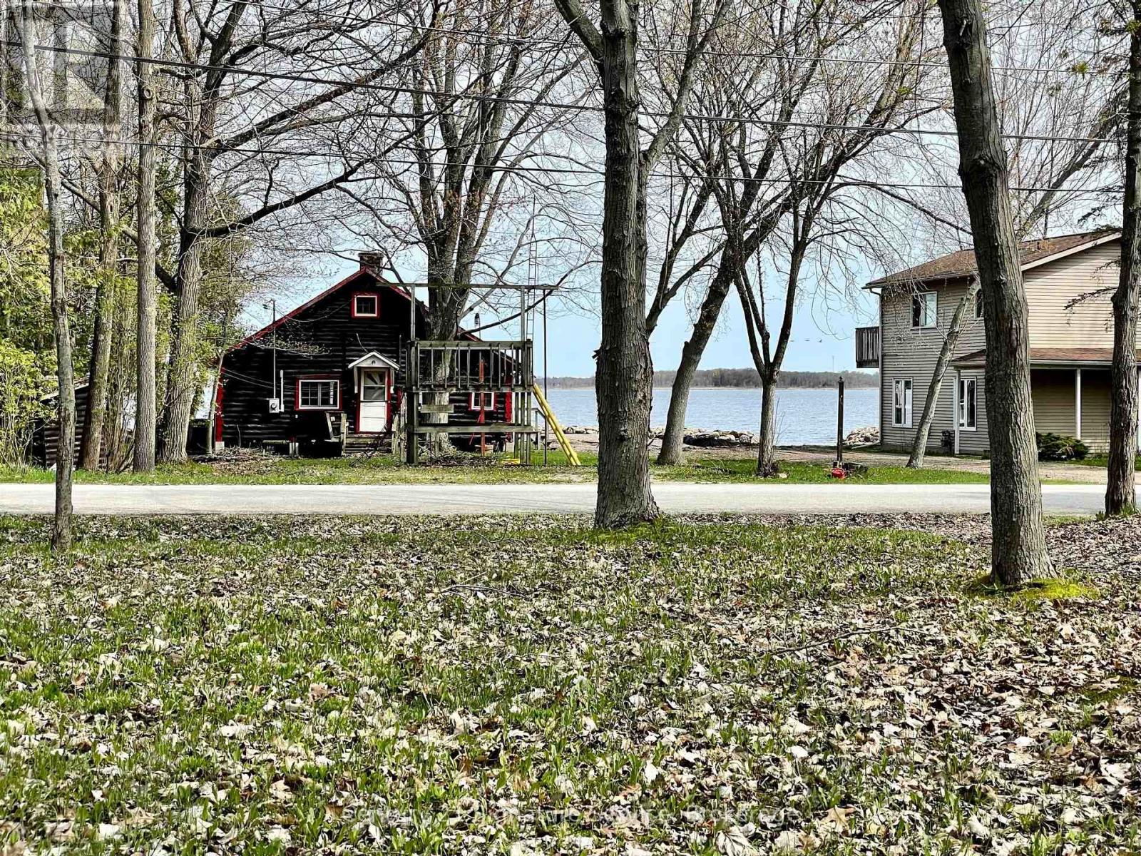 257 Robins Point Road, Tay, Ontario  L0K 2A0 - Photo 4 - S12184185