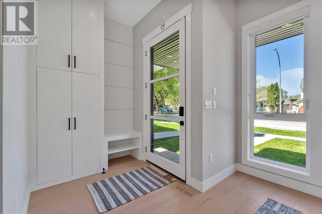 Property at 617 19 Avenue NW image 2