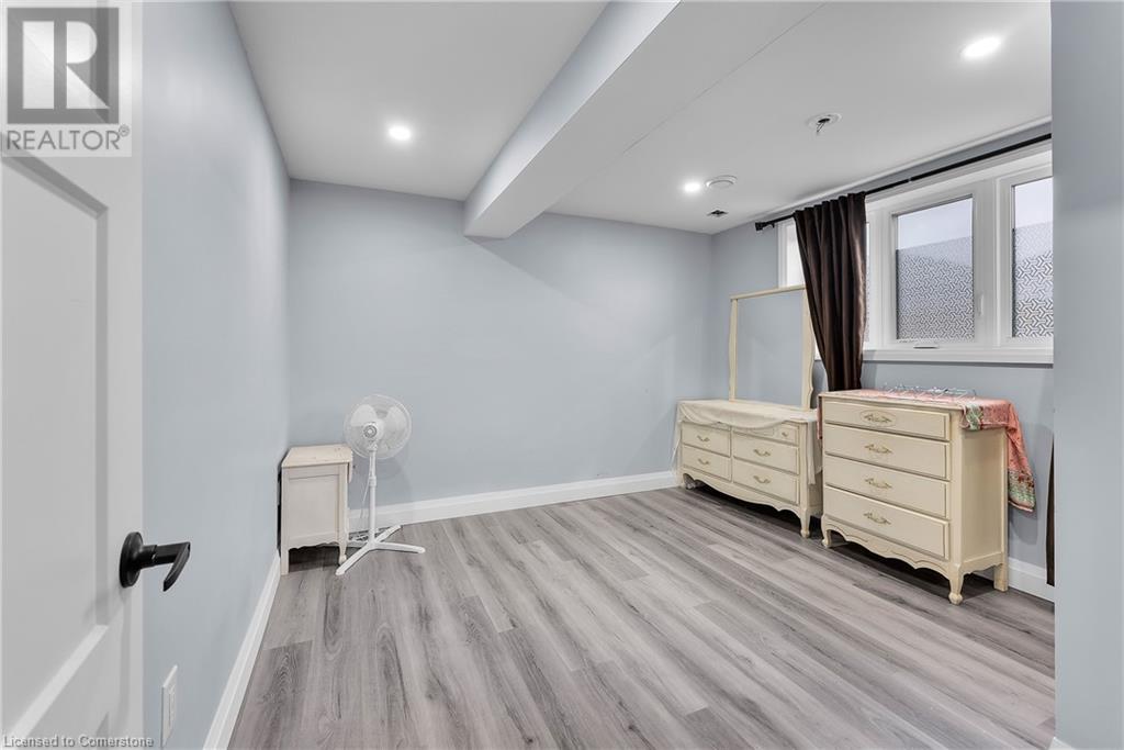 13 Hopkins Street, Thorold, Ontario  L2V 0E9 - Photo 43 - 40735529