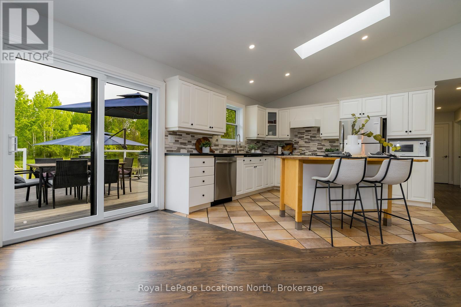48 Toner Street, Collingwood, Ontario  L0M 1S0 - Photo 14 - S12184274
