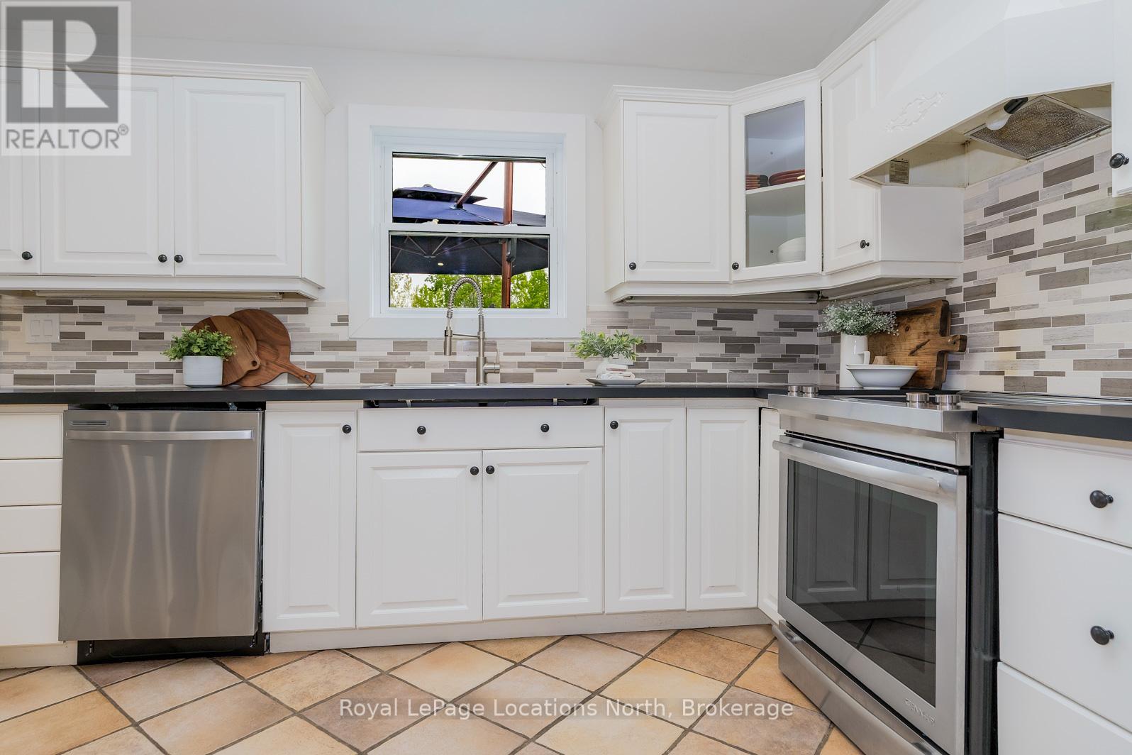 48 Toner Street, Collingwood, Ontario  L0M 1S0 - Photo 19 - S12184274