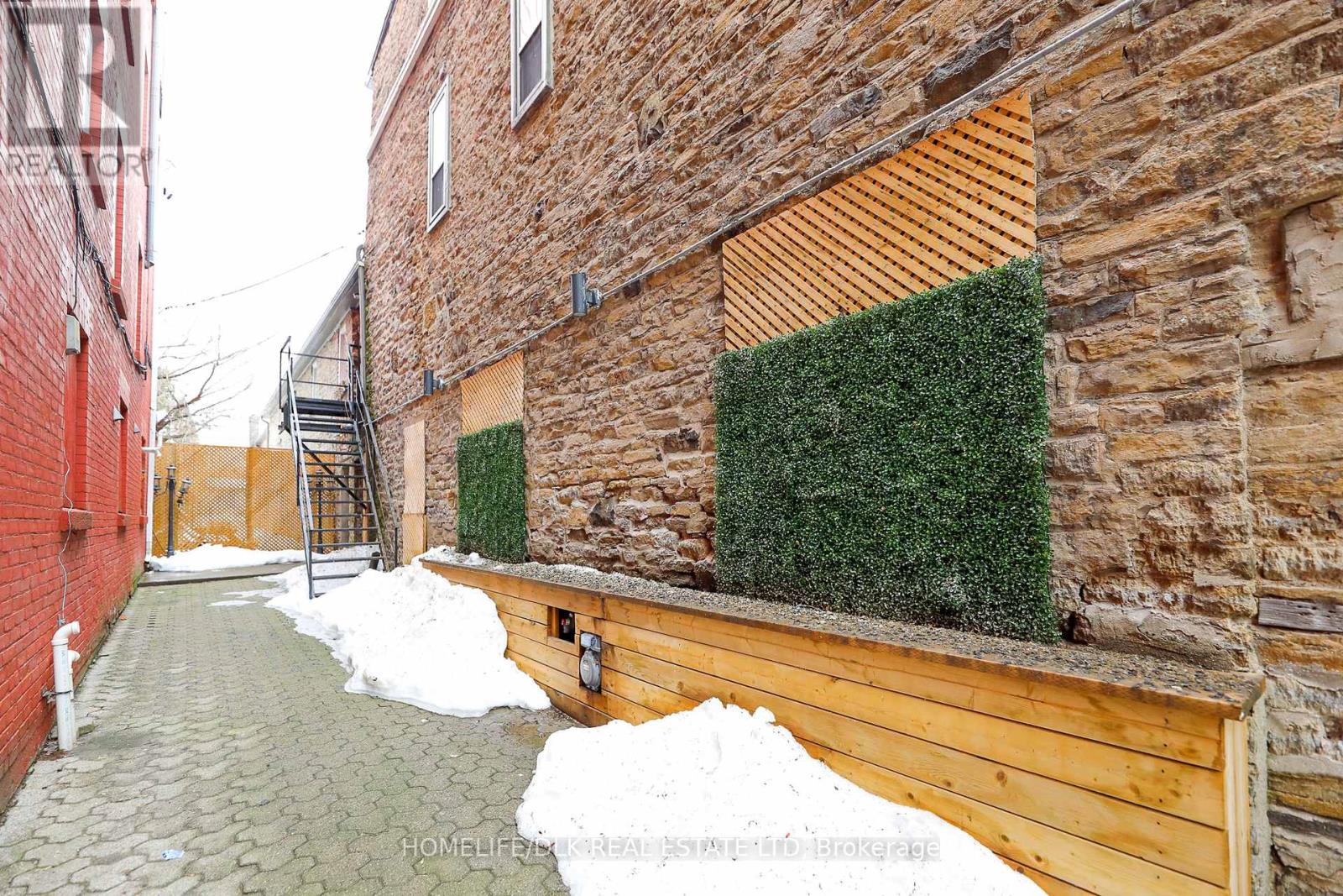 #2 - 224 King Street W, Brockville, Ontario  K6V 3R8 - Photo 3 - X12039373