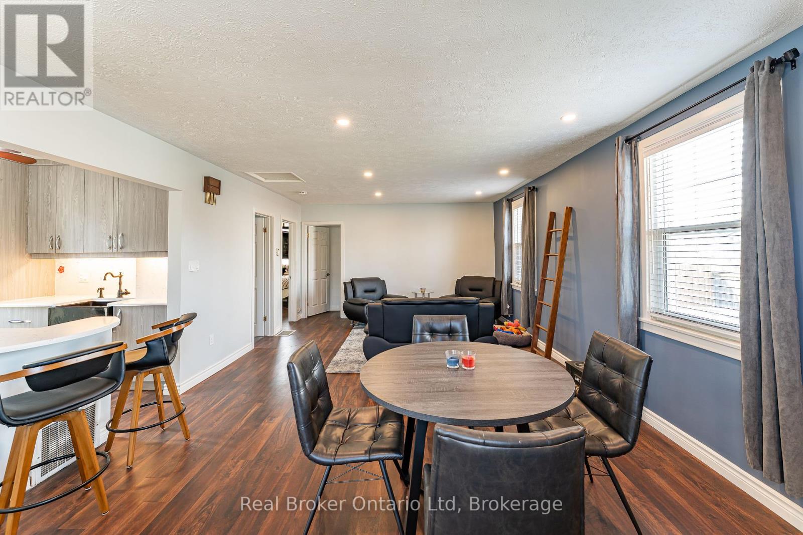 741 6th Street E, Owen Sound, Ontario  N4K 1G6 - Photo 12 - X12184249
