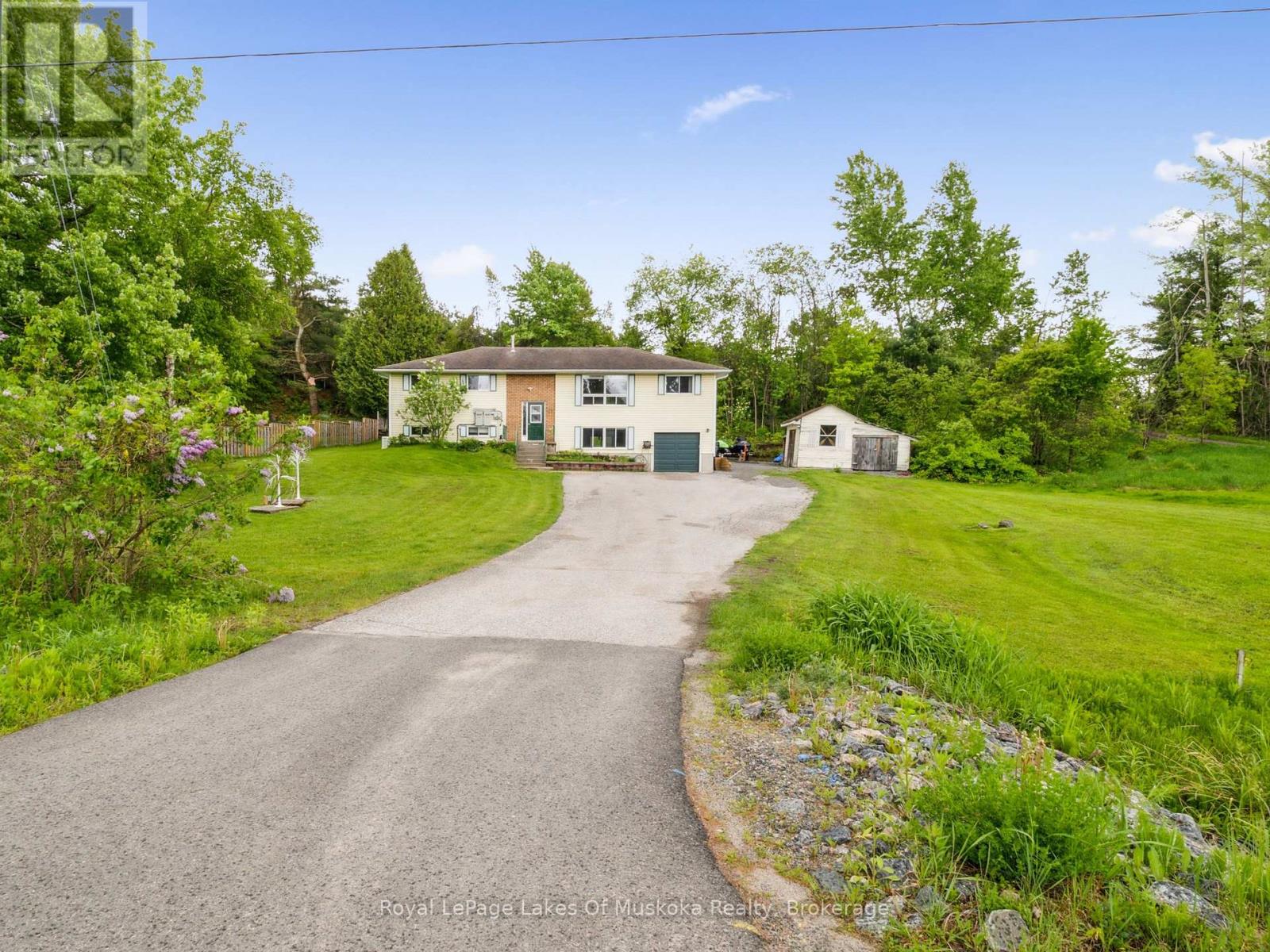 63 Beaumont Drive, Bracebridge (Muskoka (N)), Ontario  P1L 1X2 - Photo 1 - X12184300